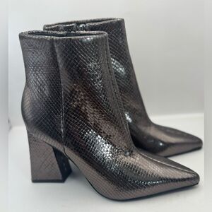 Marc Fisher Women’s Size 5 Kulika Metalic Brown Silver Heeled Pointed Toe Boots